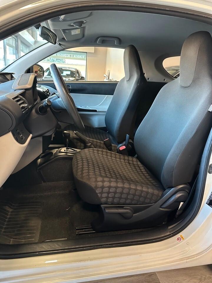 Toyota iQ 1.0 Lounge Automatica Cvt