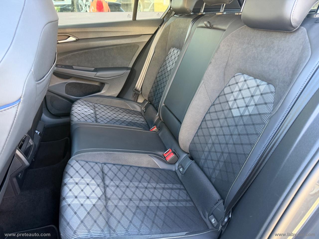 VOLKSWAGEN Golf 2.0 TDI 150 CV DSG SCR R-Line