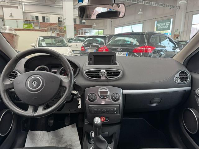 RENAULT Clio 1.2 16V SporTour Dynamique