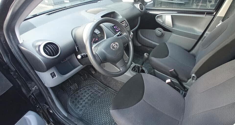 Toyota Aygo 1.0 CLIMA - LEGGI!