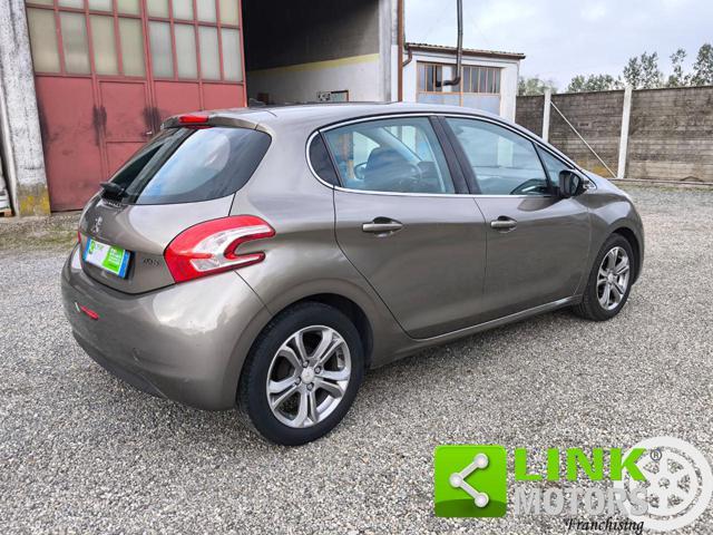 PEUGEOT 208 1.2 puretech vti 5p. Allure