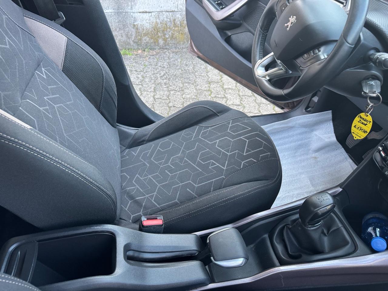 Peugeot 2008 1.6 e-HDi 92 CV neopatentati