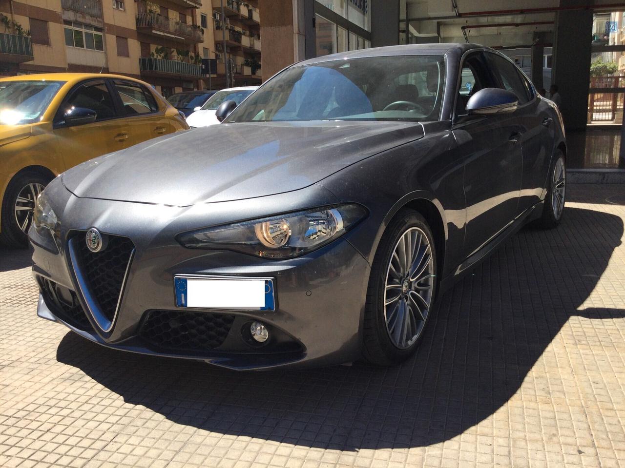 Alfa Romeo Giulia 2.2 Turbodiesel 180 CV AT8 Business Sport Launch Ed.