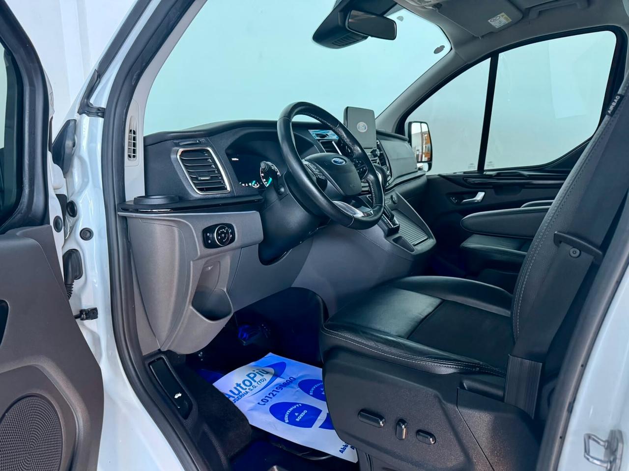 Ford Tourneo Custom 320 2.0 TDCi 185CV aut. PC Sport