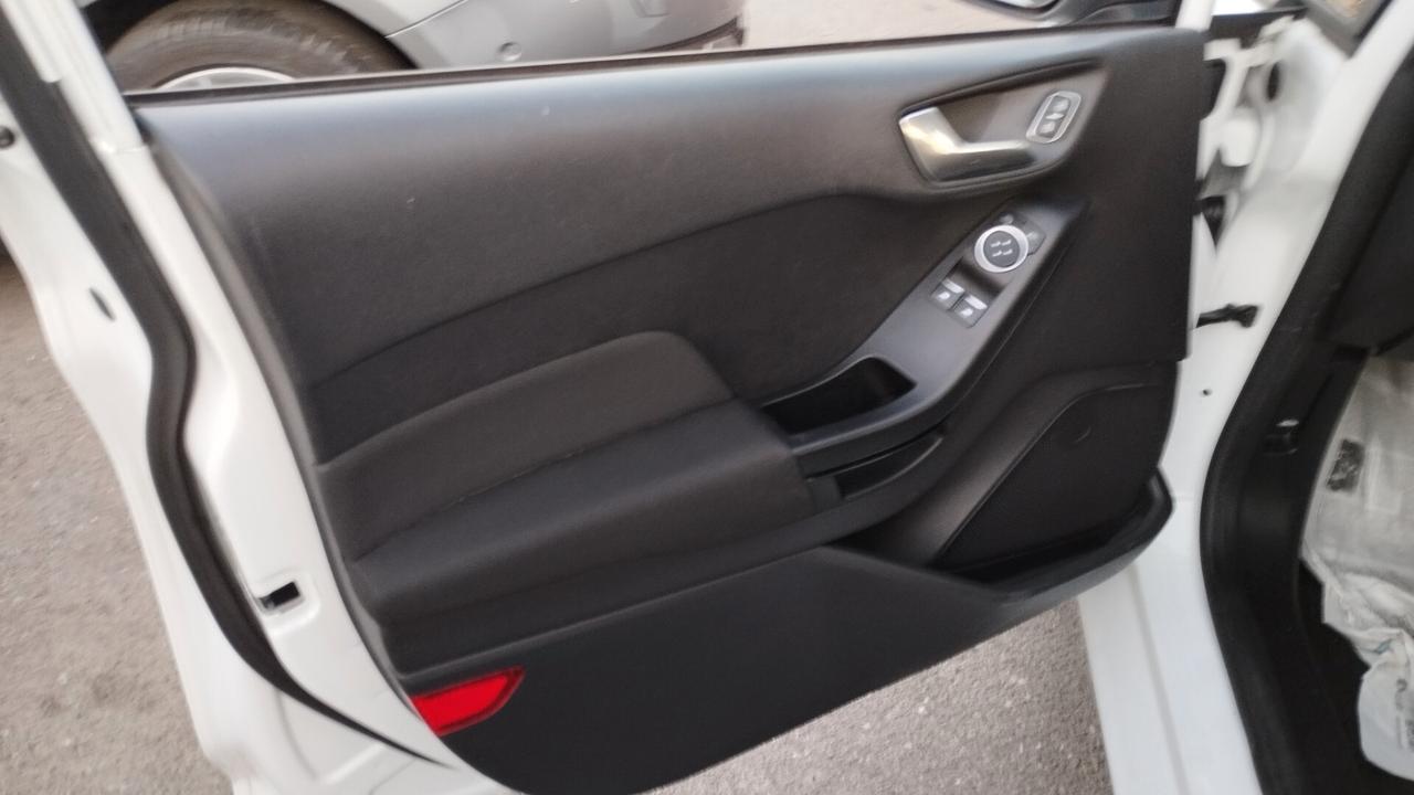 Ford Fiesta 1.5 EcoBlue 5 porte Vignale