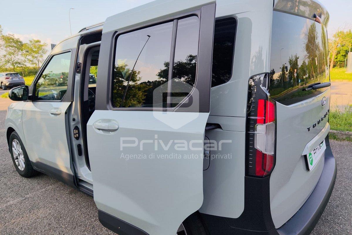 FORD Tourneo Courier 1.0 EcoBoost Powershift Titanium