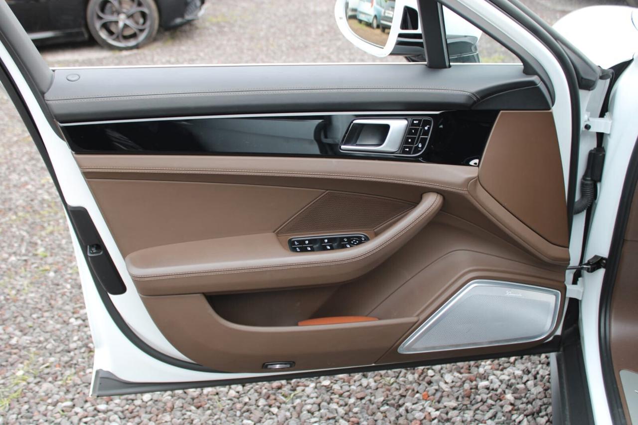 Porsche Panamera 4.0 Turbo