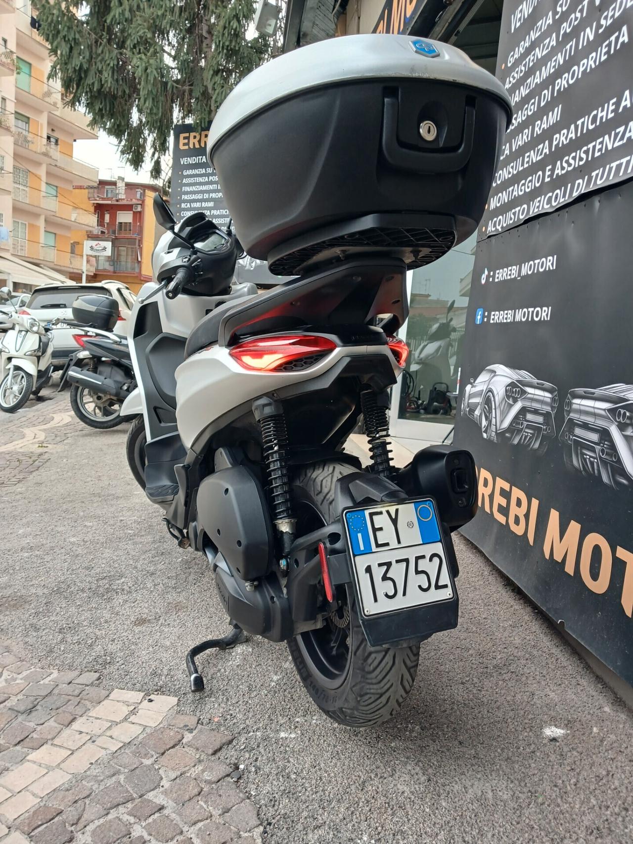 Piaggio Beverly 300 S