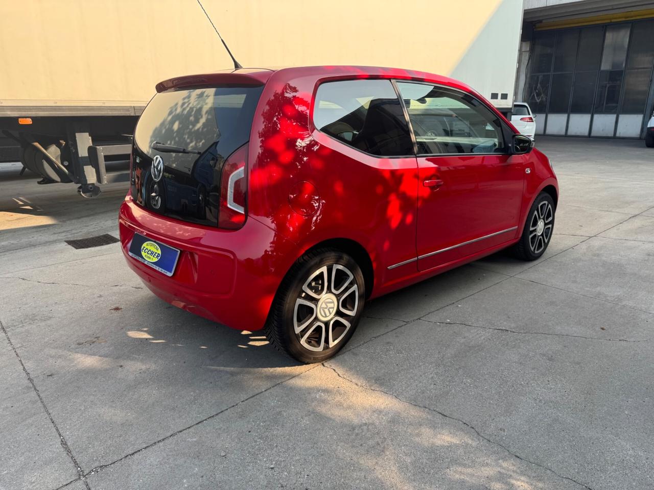 Volkswagen up! 1.0 75 CV 3p. high up! TETTO PANORAMICO