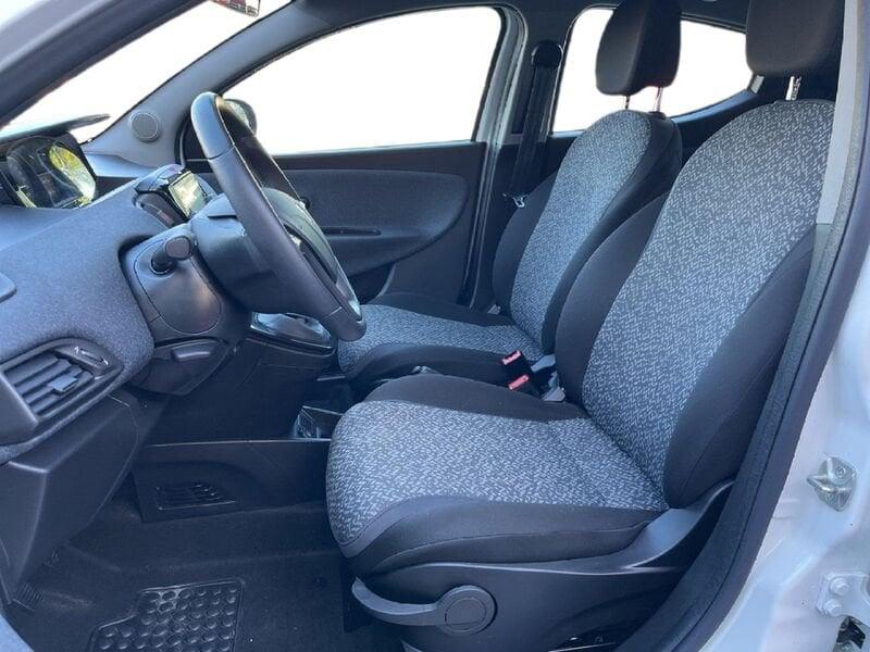 Lancia Ypsilon III 2021 1.0 hybrid Silver s&s 70cv