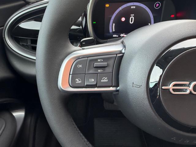 FIAT 600 HYBRID 145CV DCT MHEV+NAVI+RCAM+2PDC+LED