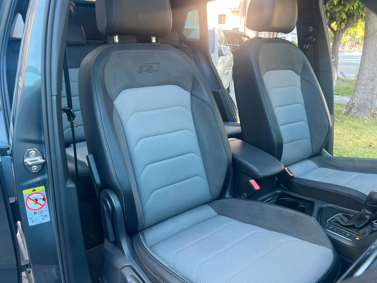 VW TIGUAN 2.0 TDI SCR DSG AD. BlueM. Techn. R-LINE PACK