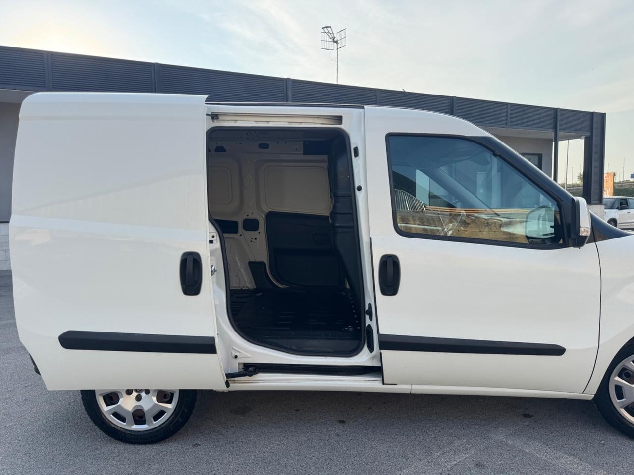 Fiat Doblò 1.6 MJT 105CV 3 POSTI PC-TN Cargo Lamierato SX