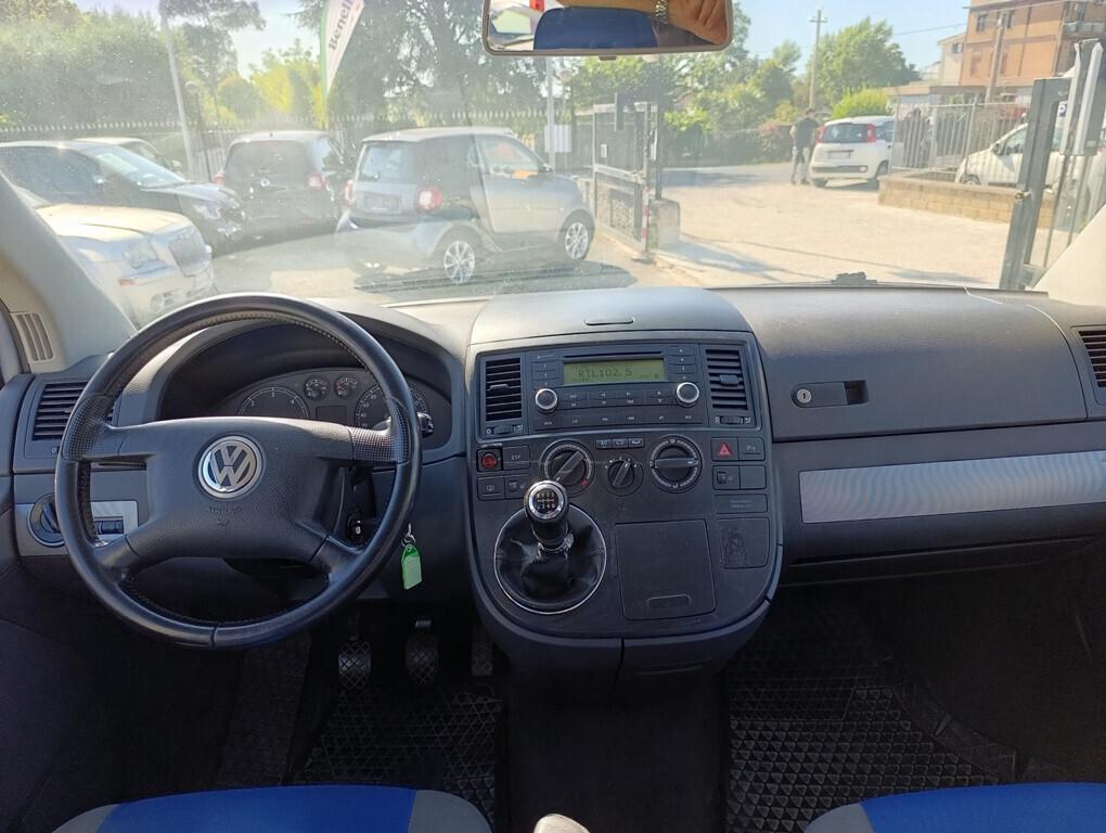 Volkswagen T5 Multivan 2.5 TDI 4Motion