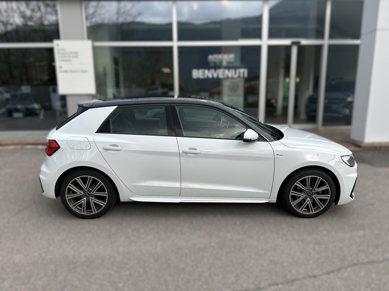 Audi A1 Sportback 30 TFSI S line edition