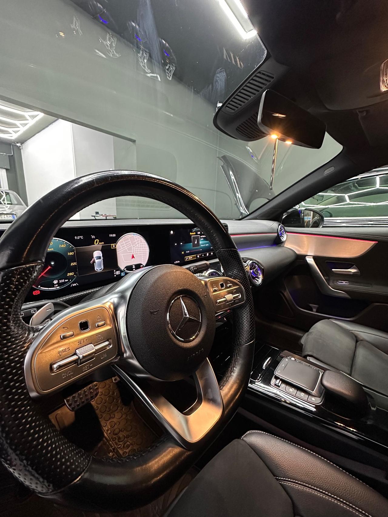 Mercedes-benz A 180 d Premium