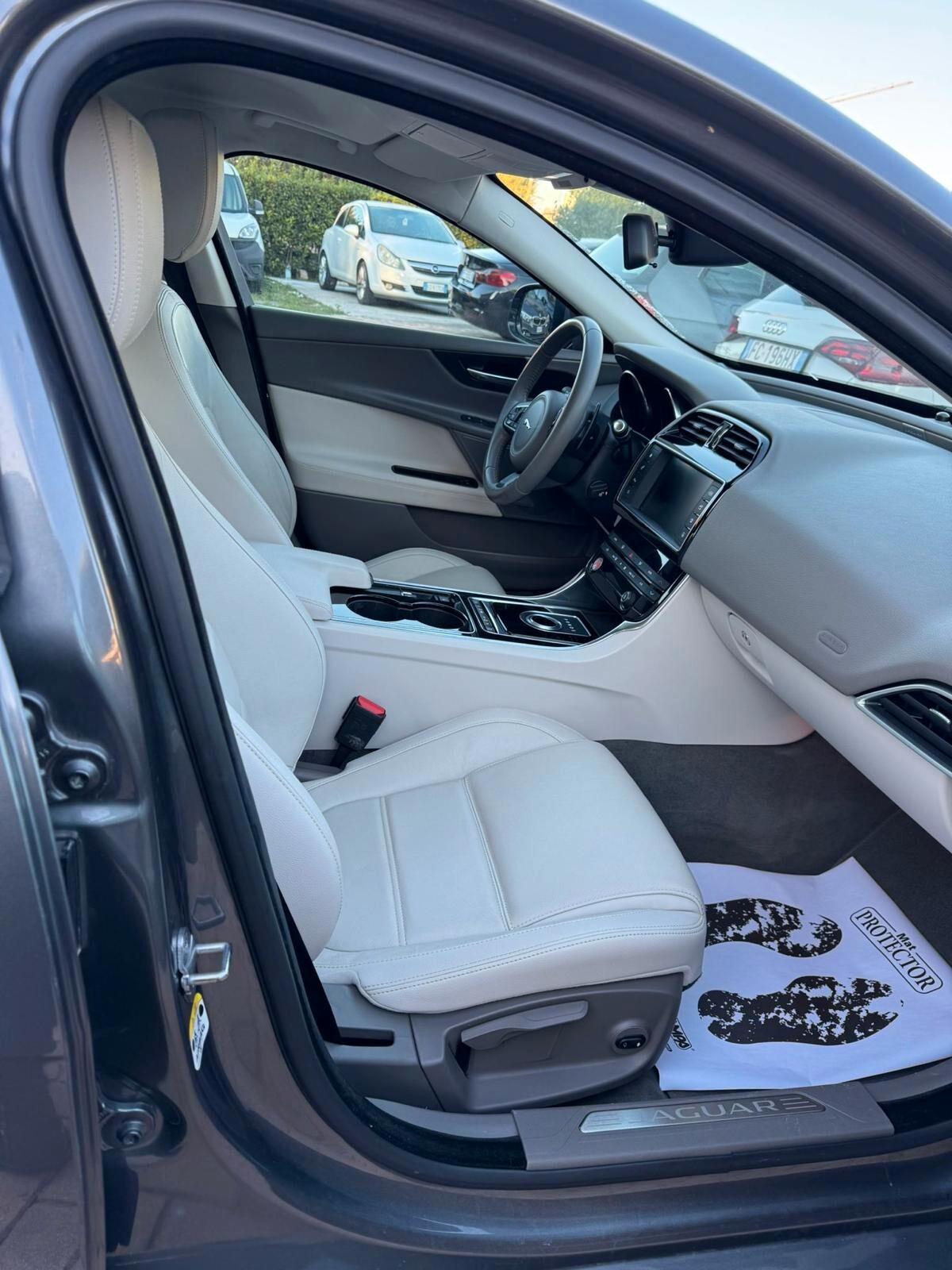 Jaguar XE 2.0 D Turbo aut. Portfolio