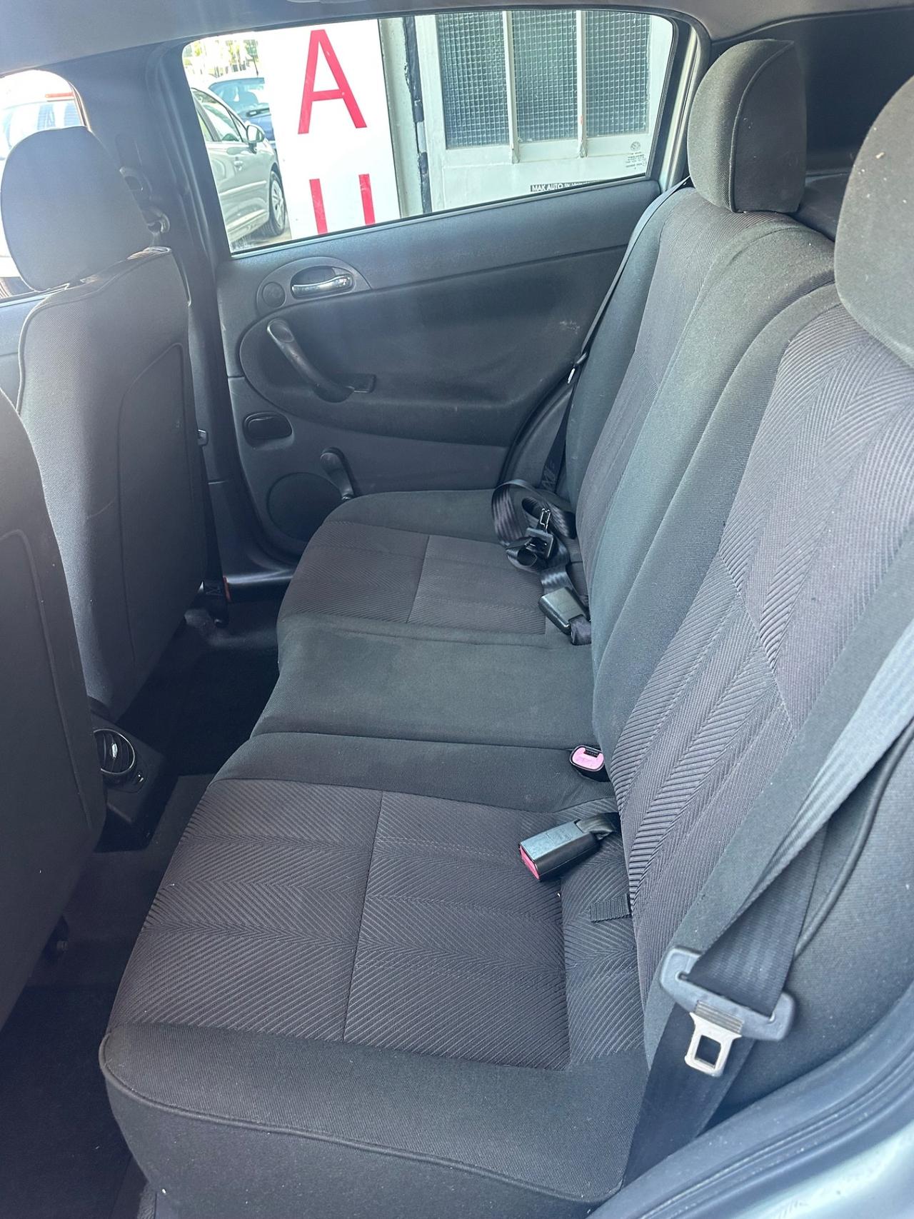 Alfa Romeo 147 1.6i 16V pochi km asi