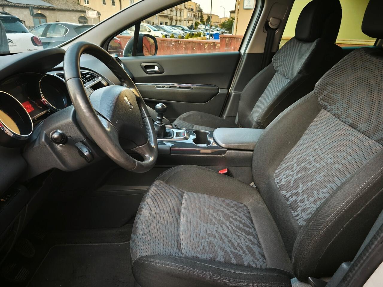 Peugeot 3008 1.6 HDi