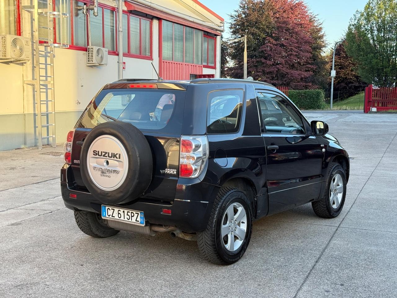 Suzuki Grand Vitara 1.9 DDiS 3 porte