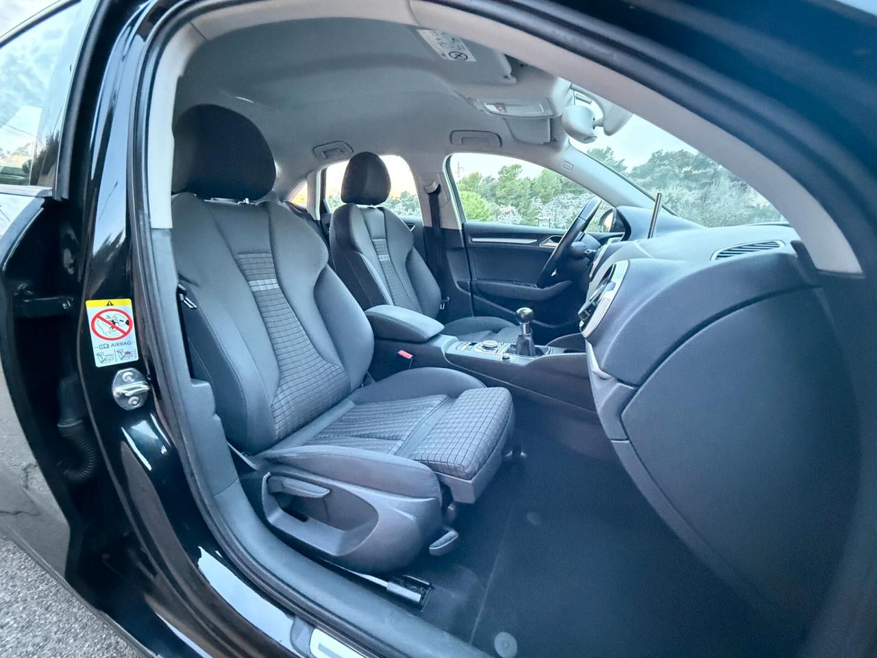 Audi A3 SEDAN/2.0 TDI 150CV/CERCHI 18"/LED/NAVI