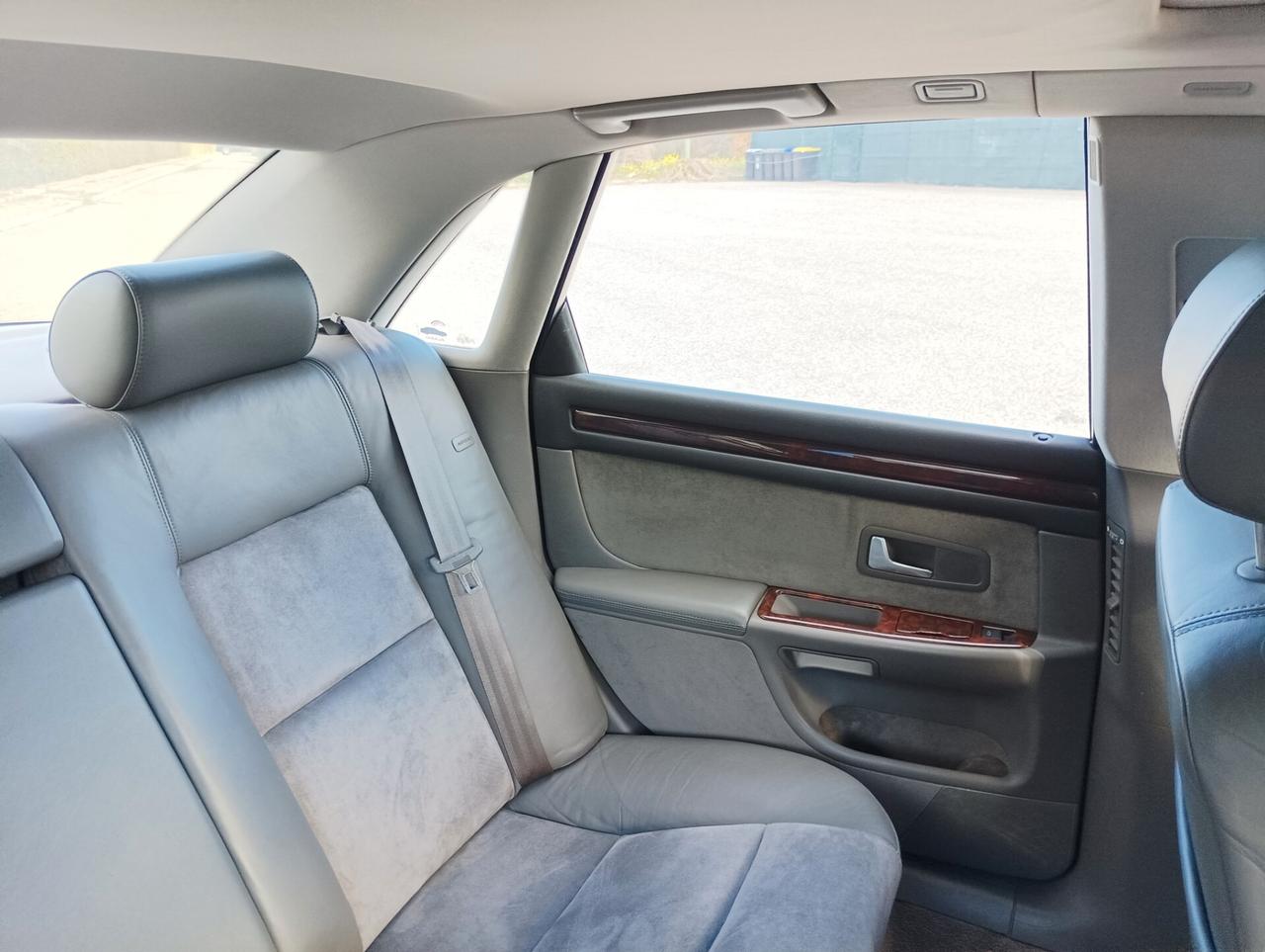 Audi A8 S8 4.2 V8 40V cat quattro