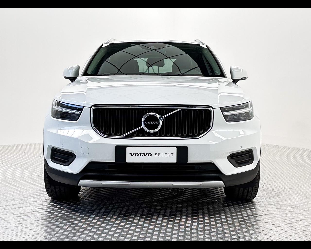 VOLVO XC40 T4 Geartronic Momentum