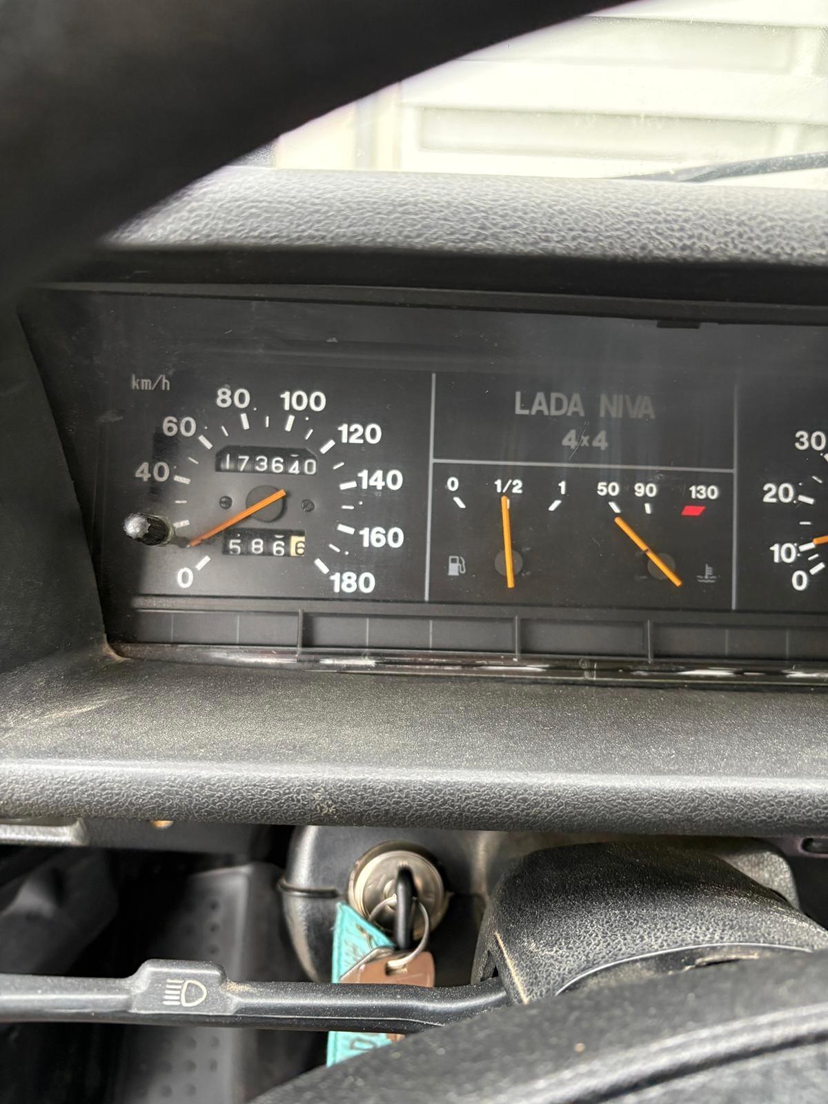 Lada Niva 1.7i cat autovettura 4 p. Con metano