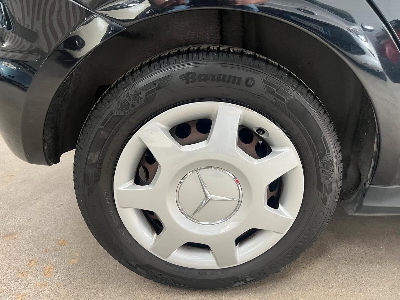 Mercedes-benz A 150 BlueEFFICIENCY Avantgarde