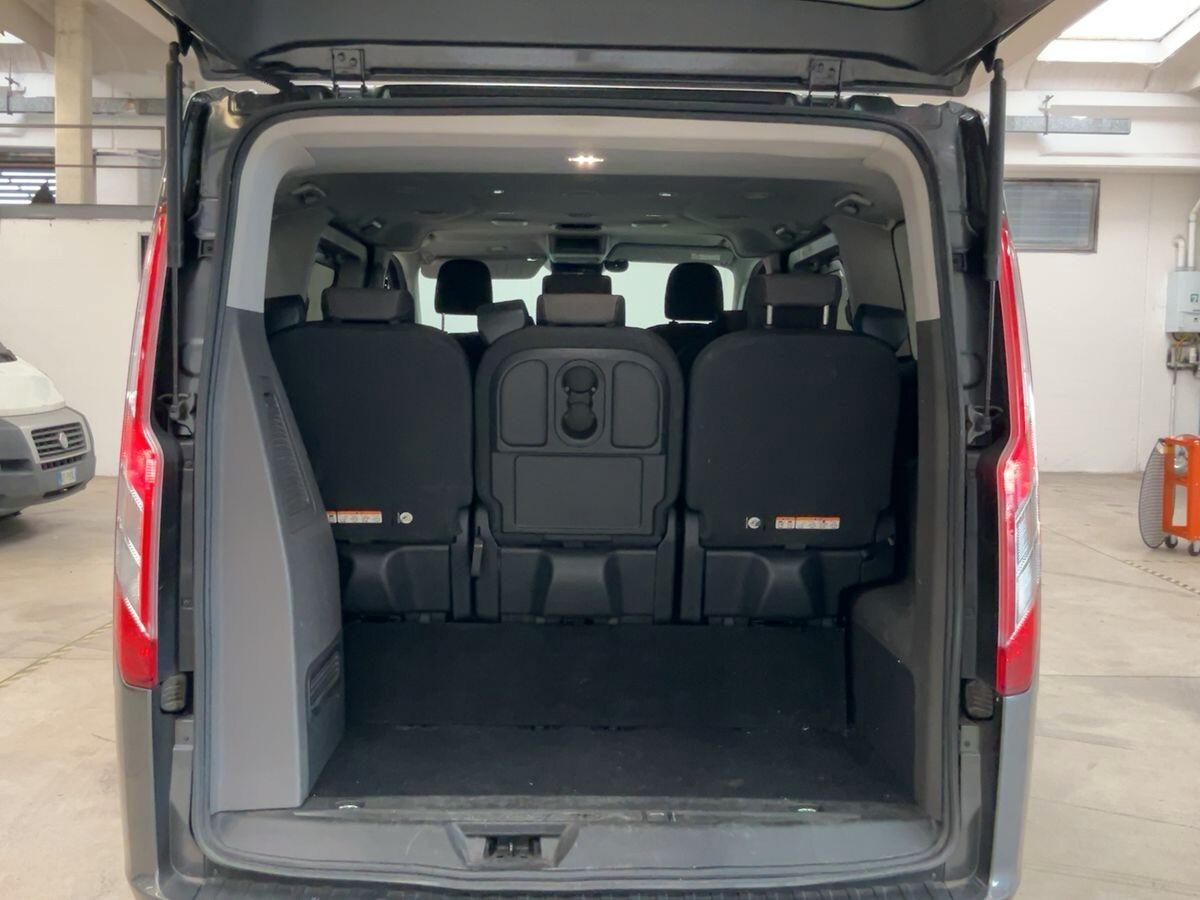 Ford Tourneo Custom 8 POSTI 2.0 TDCi 170CV Titanium
