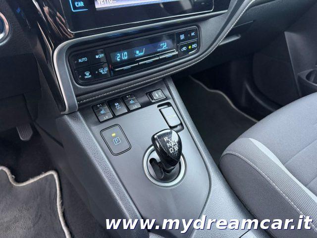 TOYOTA Auris Touring Sports 1.8 Hybrid