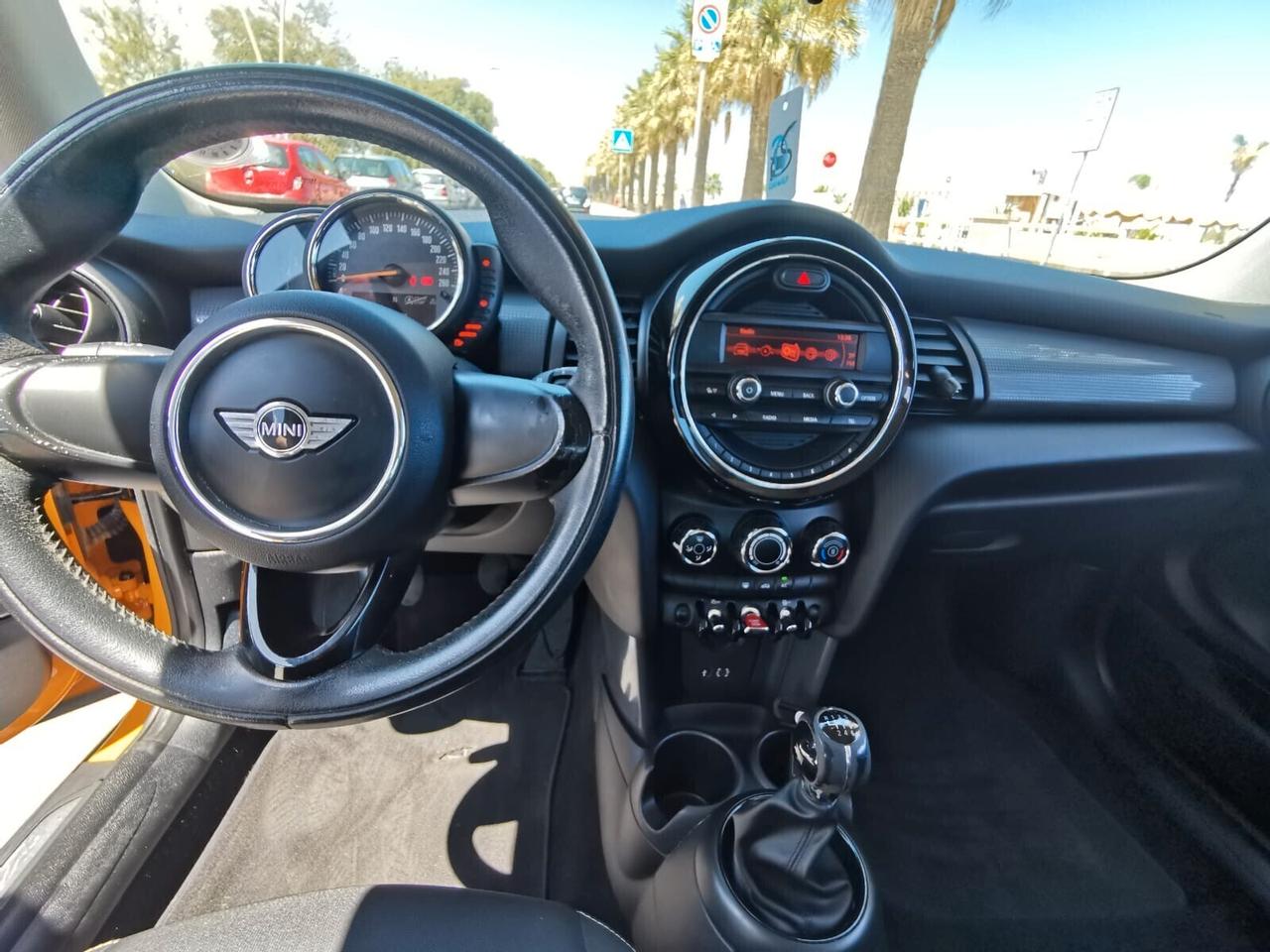 Mini 1.5 Cooper D Business
