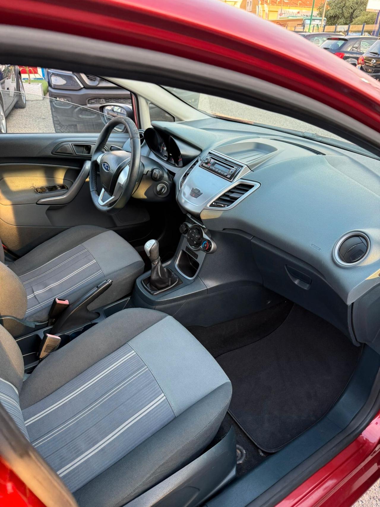 Ford Fiesta 1.4 TDCi 5p. Titanium