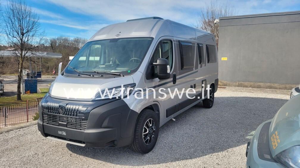 Carado CV600 van con letto matrimoniale posteriore