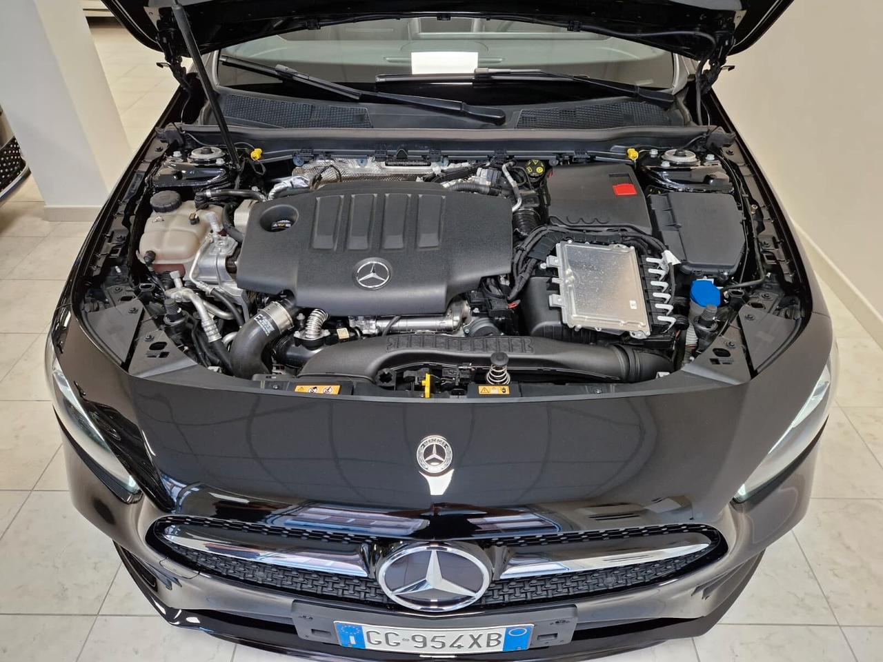 MERCEDES-BENZ 180 D TETTO PANORAMICO VERSIONE EDITION