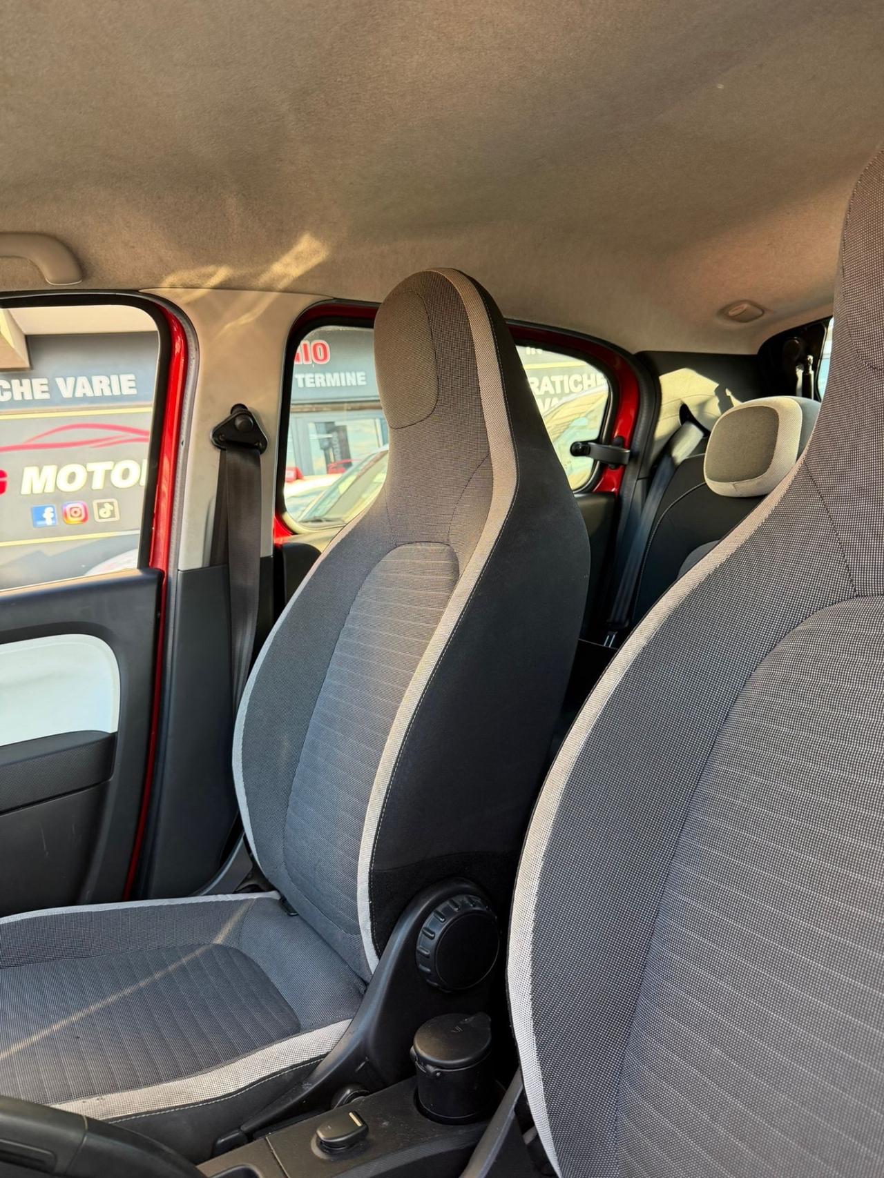 Renault Twingo SCe EDC Lovely2