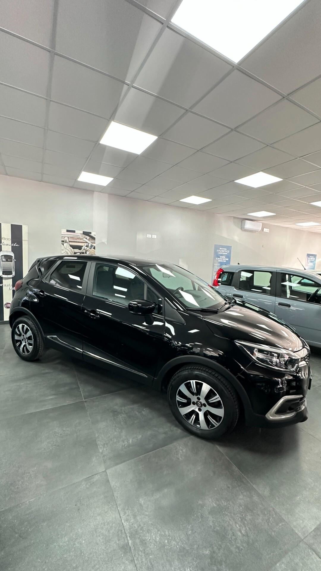 Renault Captur dCi 8V 90 CV EDC Sport Edition