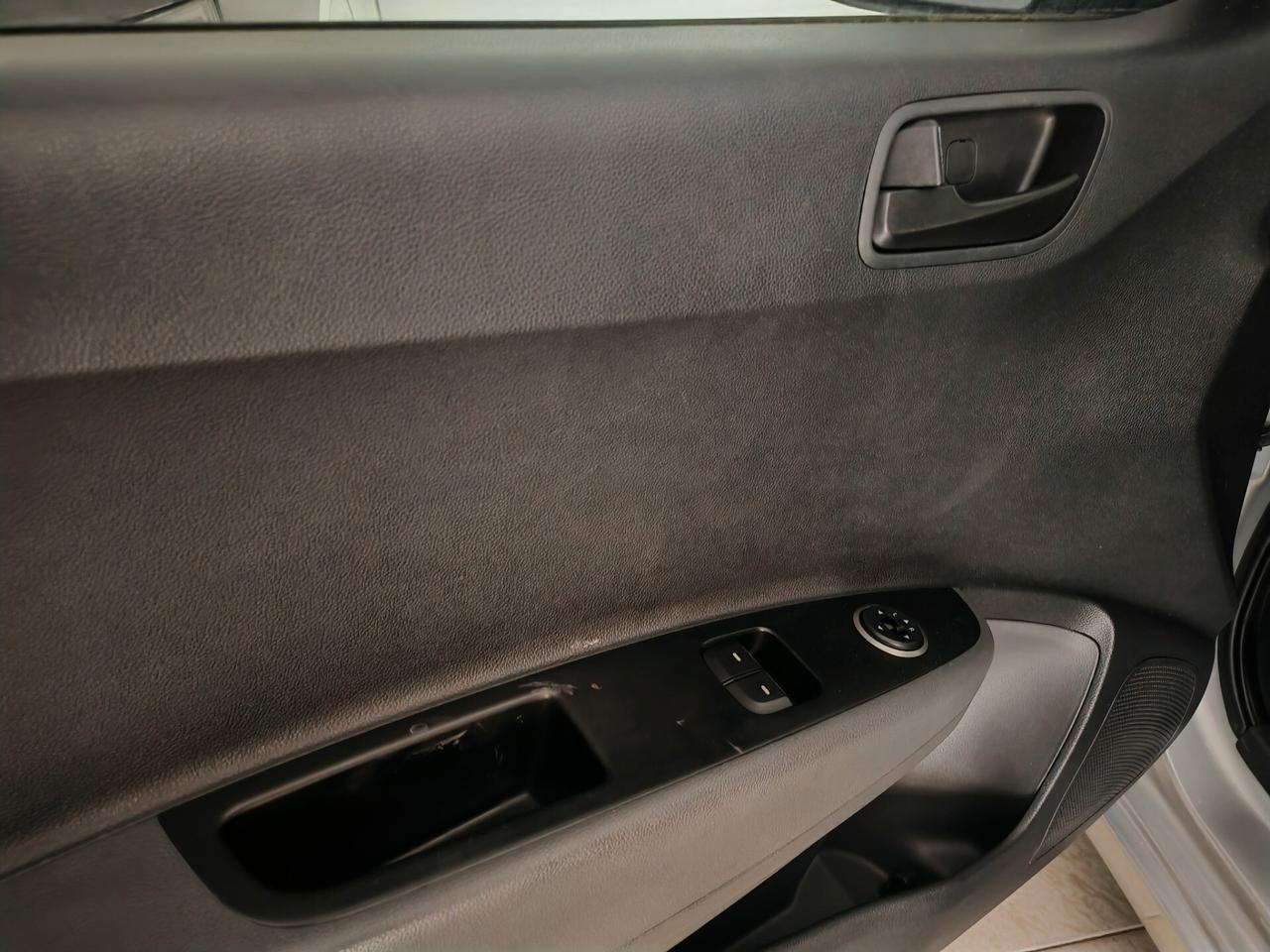 Hyundai i10 1.0 Benzina full optional 2019