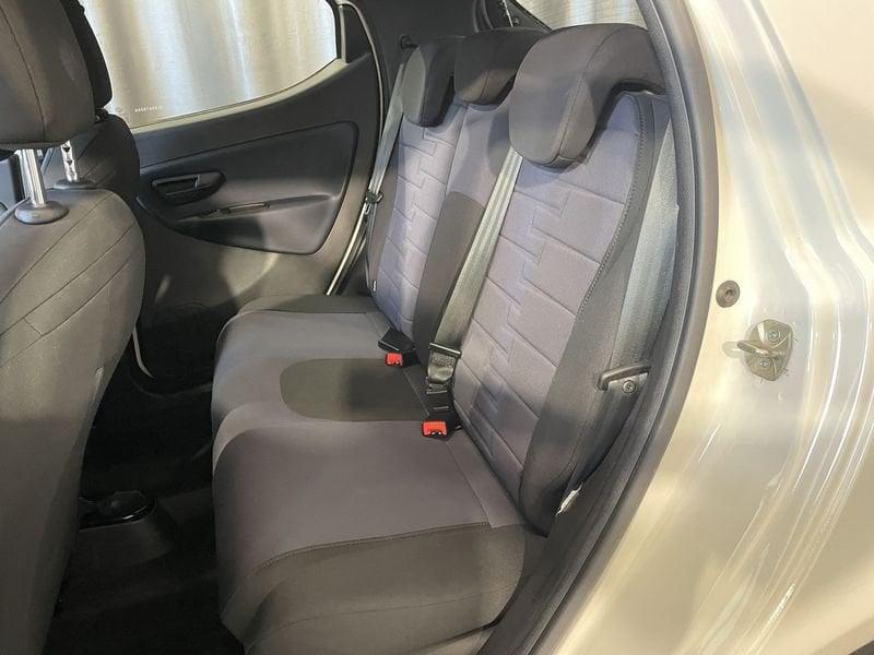 Lancia Ypsilon 1.0 FireFly 5 porte S&S Hybrid Platino