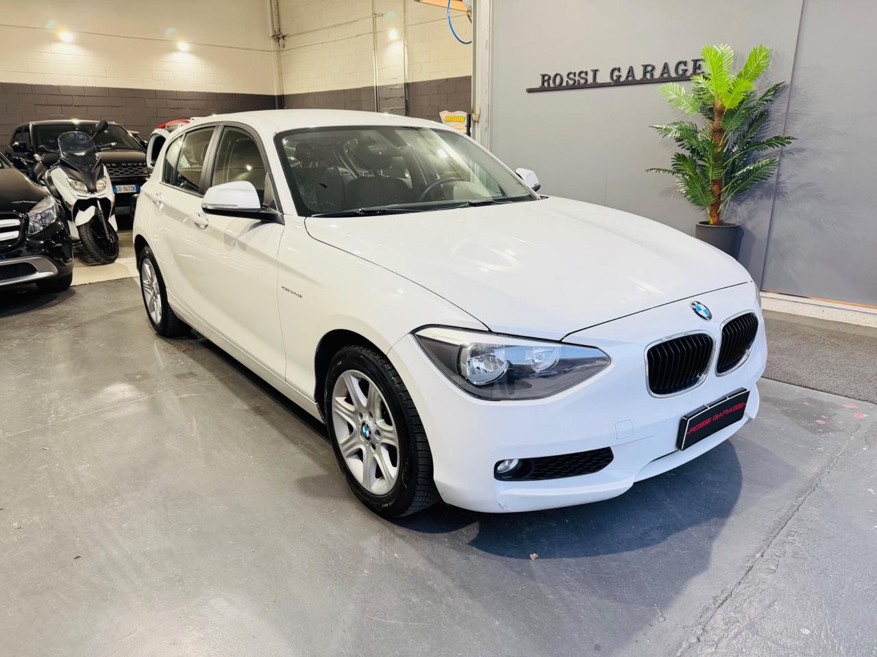 Bmw 116 116d 5p. Urban