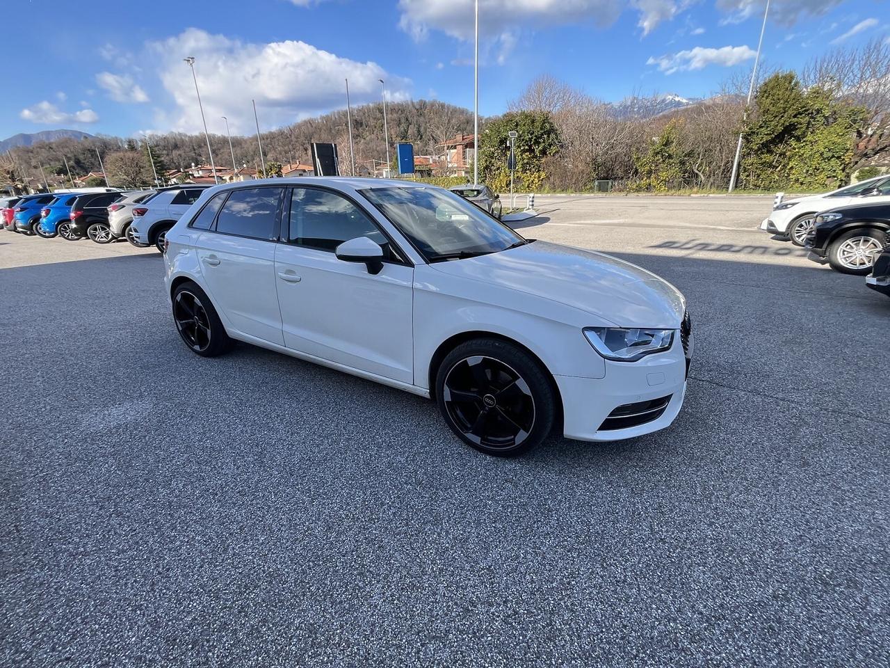 AUDI A3 SPORT.B. 1600 TDI 105 CV