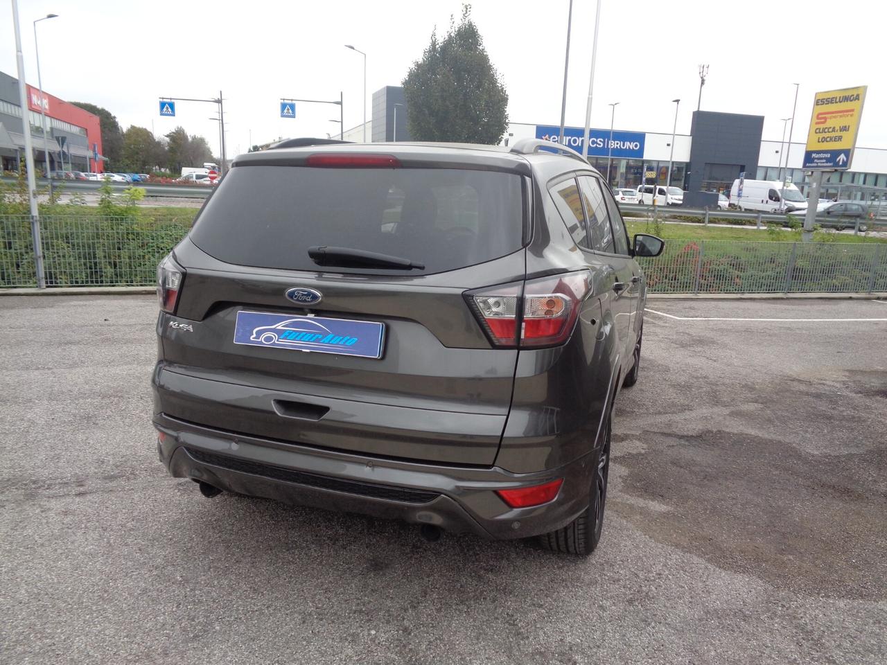 Ford Kuga 1.5 TDCI 120 CV S&S 2WD ST-Line