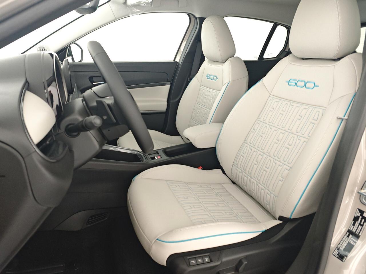 Fiat 600 Hybrid 100 CV DCT MHEV La Prima