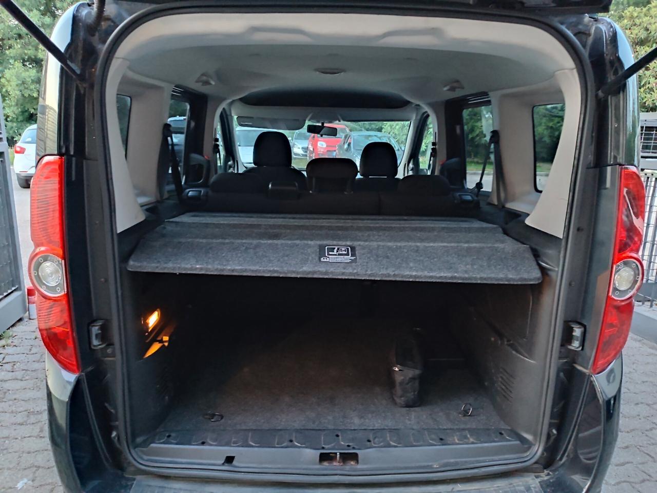 FIAT DOBLO 2011 A METANO DI CASA 1.4T-JET STUPENDO