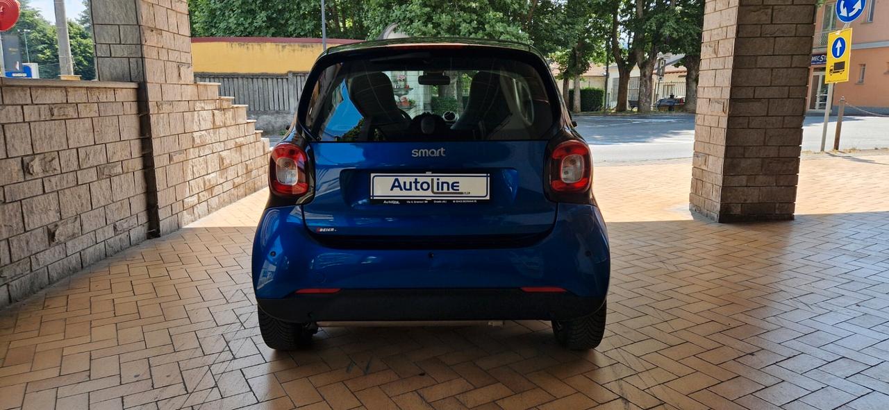 Smart ForTwo 70 1.0 twinamic Youngster cerchi in lega cambio automatico e sequenziale sedili in pelle