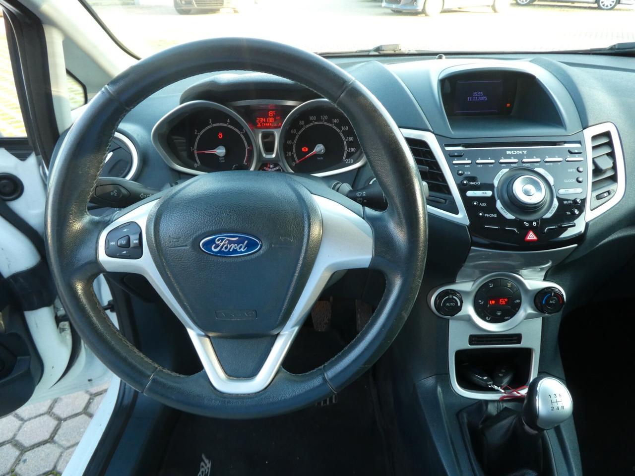 Ford Fiesta 1.4 5p. Bz.- GPL Titanium OK NEOPATENTATI