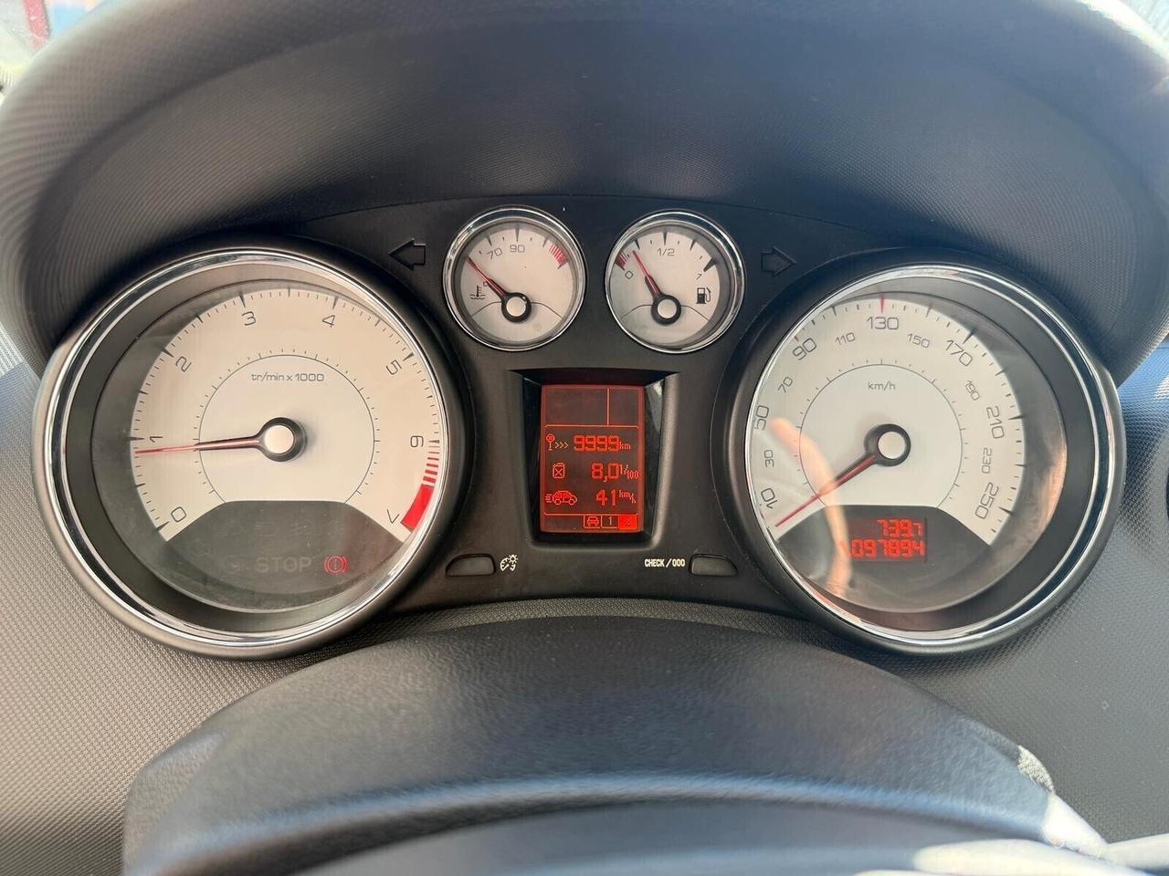 Peugeot 308 1.6 THP 150CV Cabriolet Féline