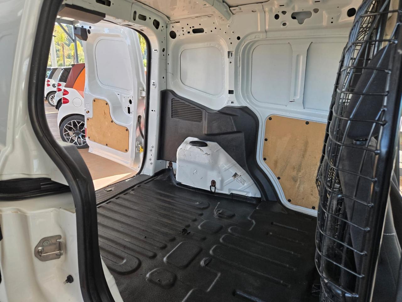 Ford Tourneo Courier 1.5 TDCI 95 CV Titanium