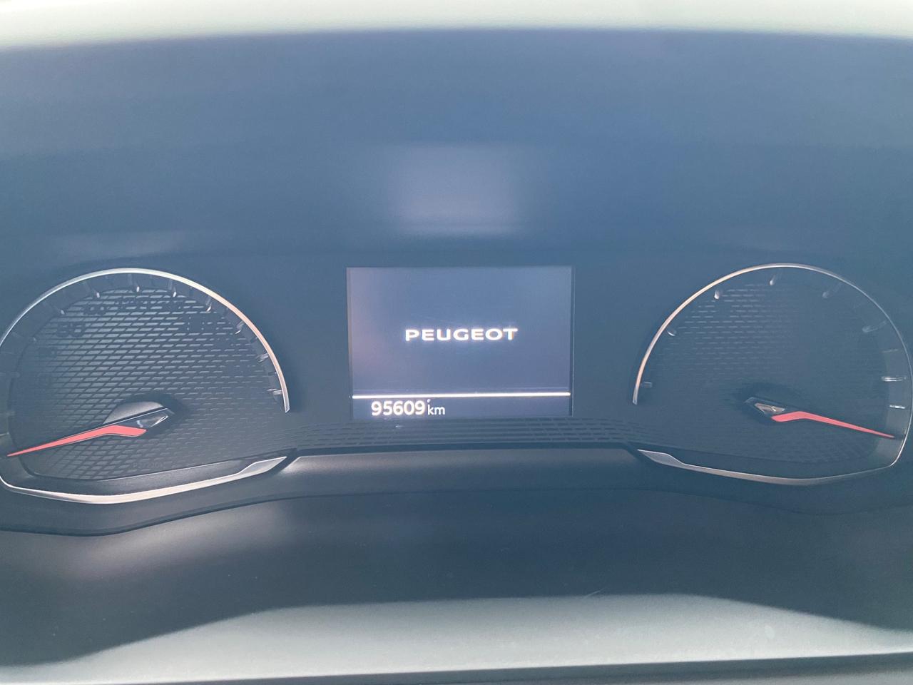 Peugeot 2008 PureTech 130 S&S Allure