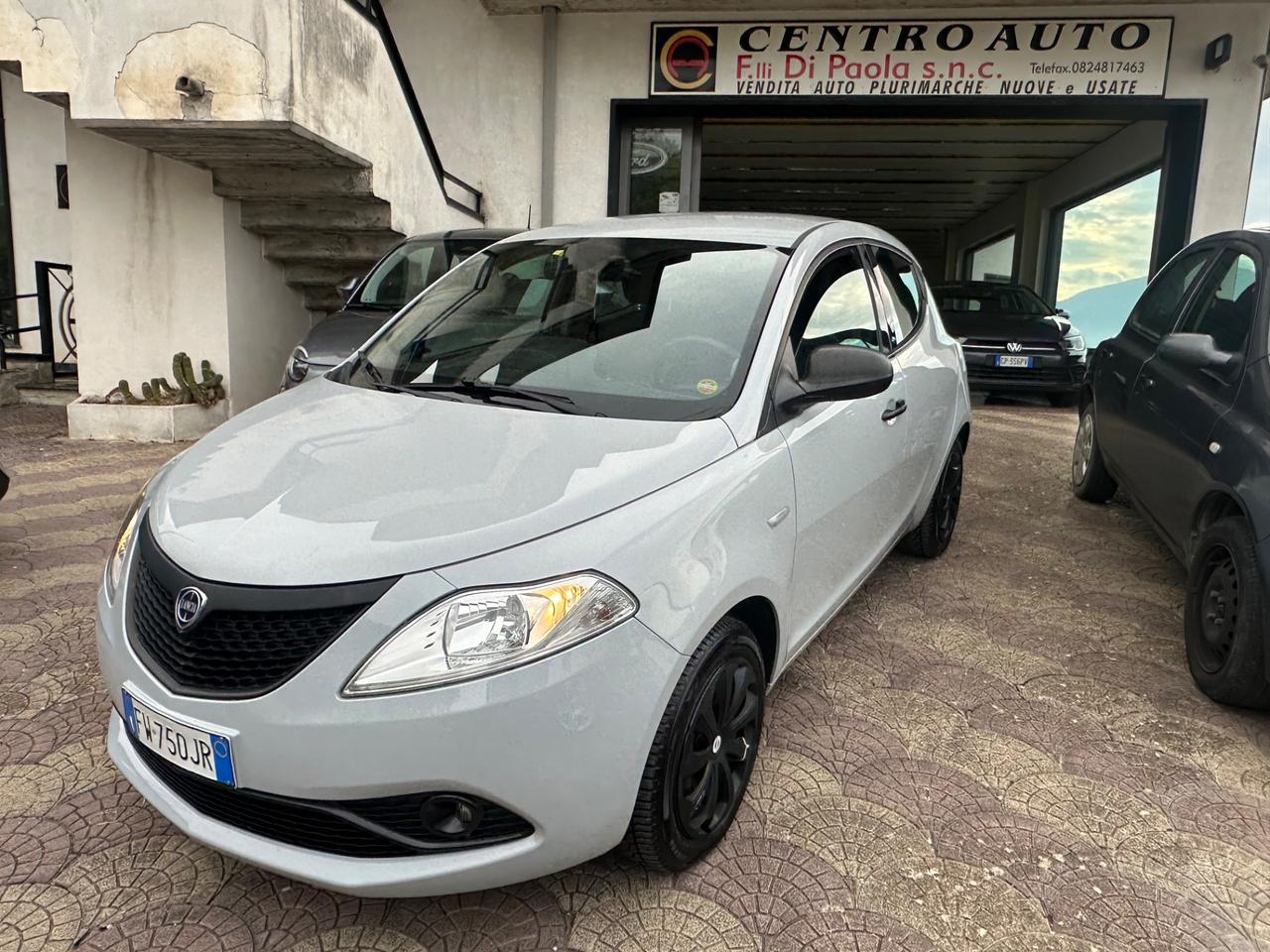 Lancia Ypsilon 1.2 69 CV 5 porte S&S Platinum